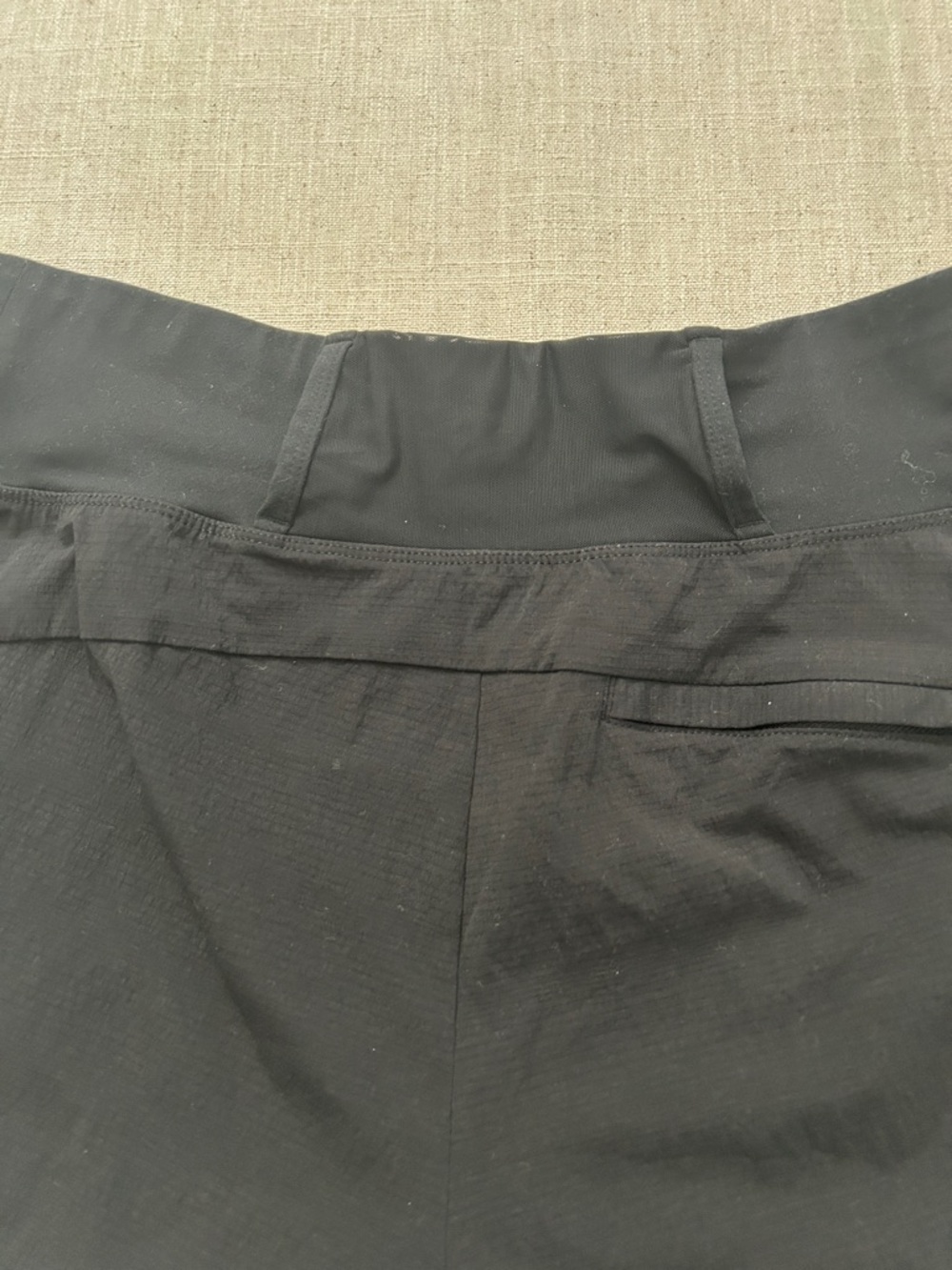 Athleta Trekkie North Shorts Women's 10 Black Ripstop Athletic Leisure - Picture 4 of 10